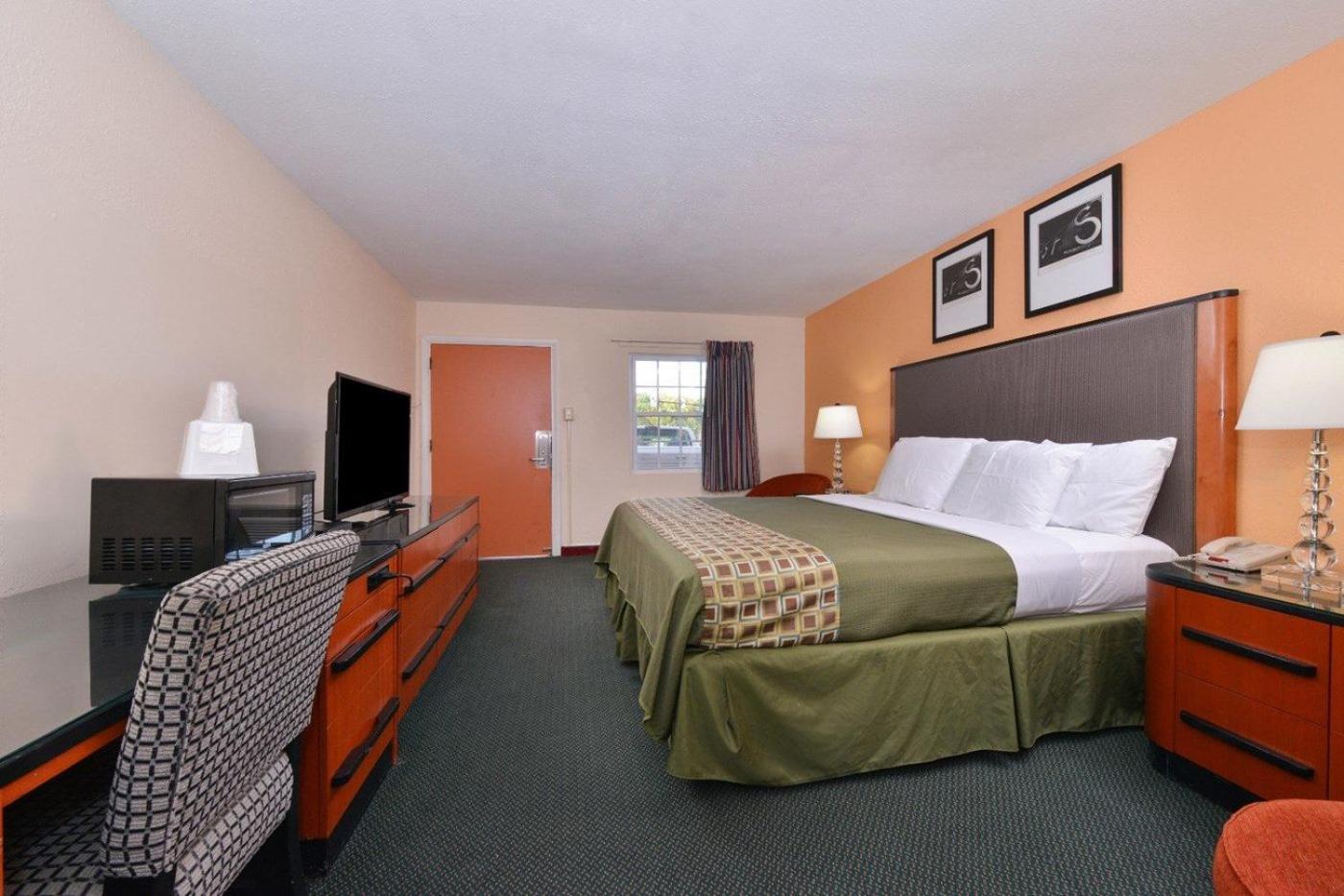 Media Inn & Suites Dış mekan fotoğraf
