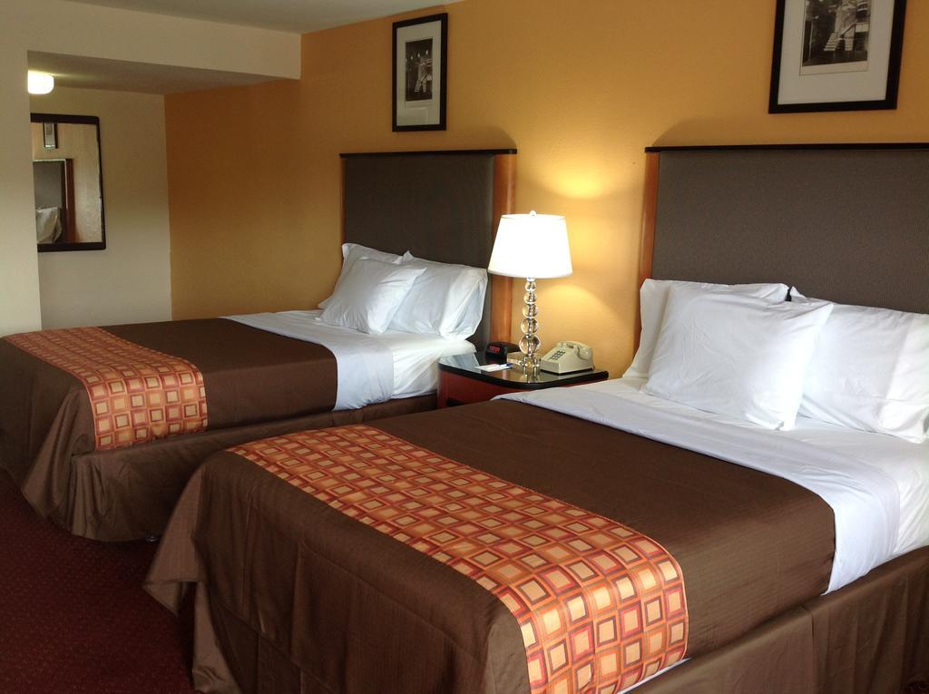 Media Inn & Suites Dış mekan fotoğraf