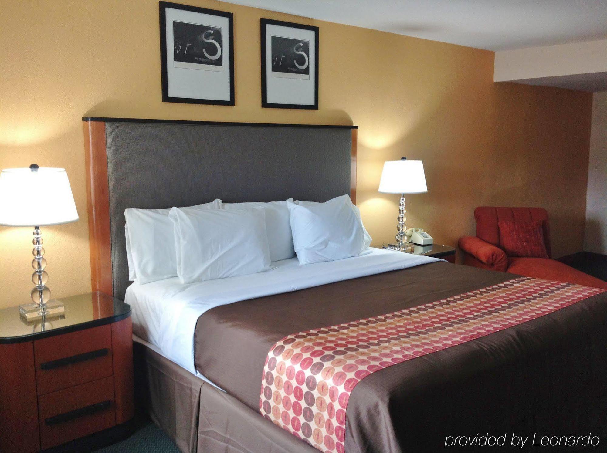 Media Inn & Suites Dış mekan fotoğraf