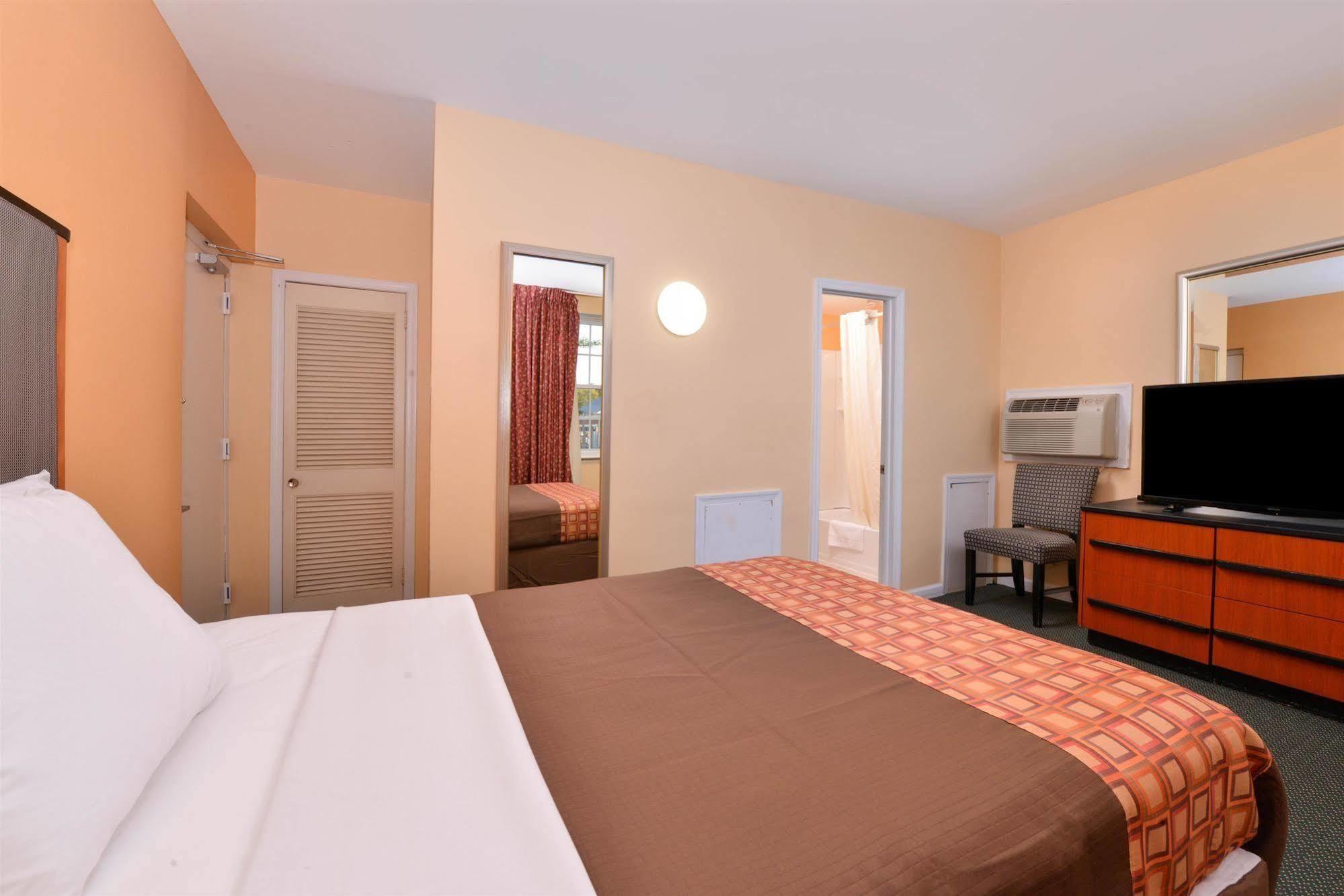 Media Inn & Suites Dış mekan fotoğraf