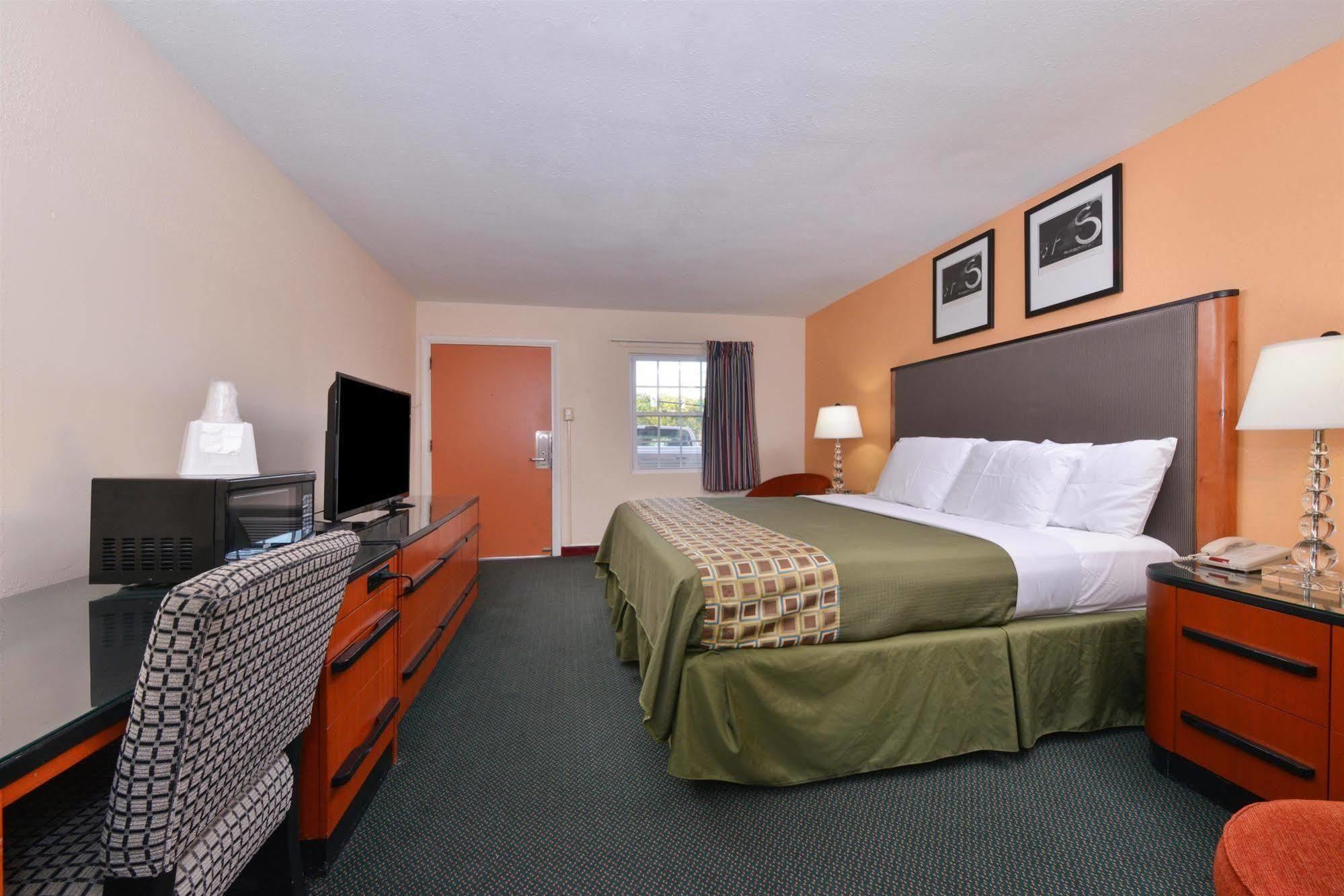 Media Inn & Suites Dış mekan fotoğraf