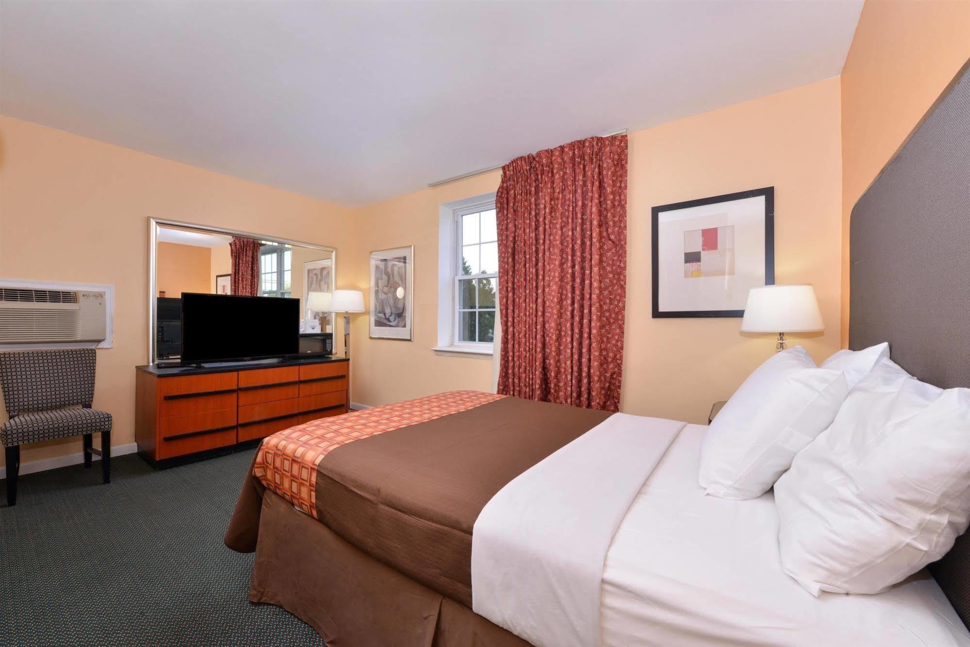 Media Inn & Suites Dış mekan fotoğraf
